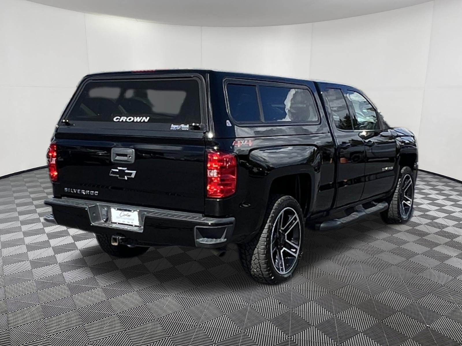 Used 2018 Chevrolet Silverado 1500 Custom w/ LPO, Black Pack AWD/4WD image 6