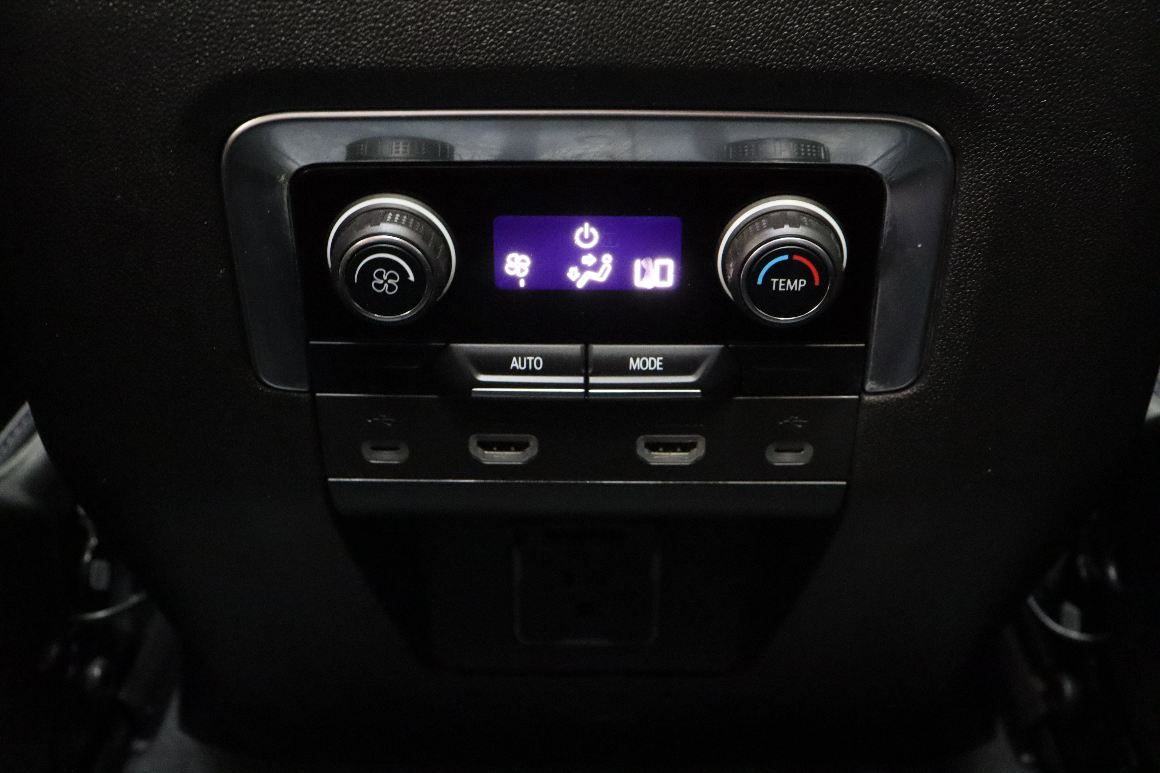 Used 2021 Chevrolet Tahoe Z71 w/ Rear Media and Nav Package AWD/4WD image 32
