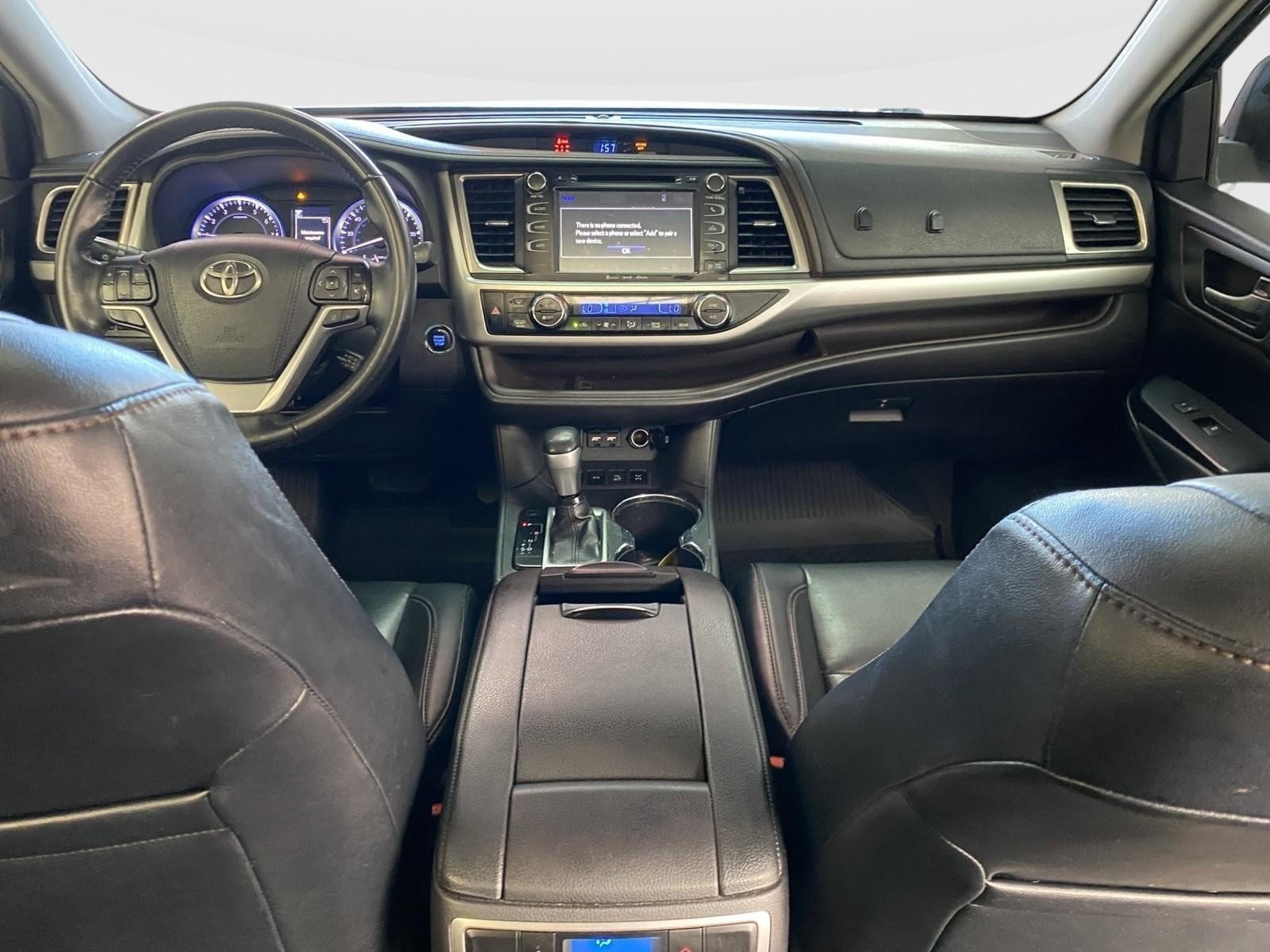 Used 2019 Toyota Highlander XLE AWD/4WD image 15