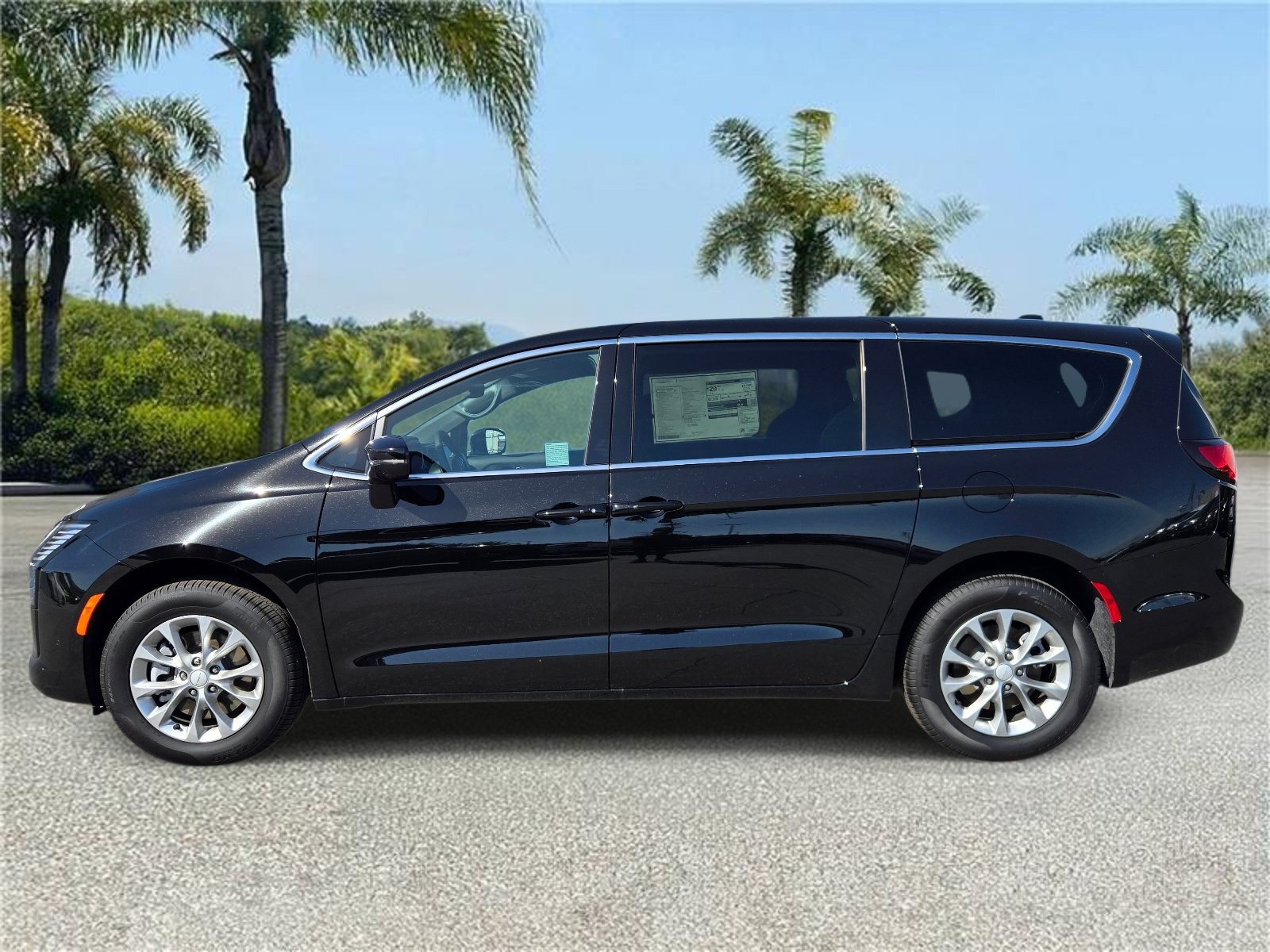 New 2027 Chrysler Pacifica Select w/ Family Tech Group AWD/4WD image 2