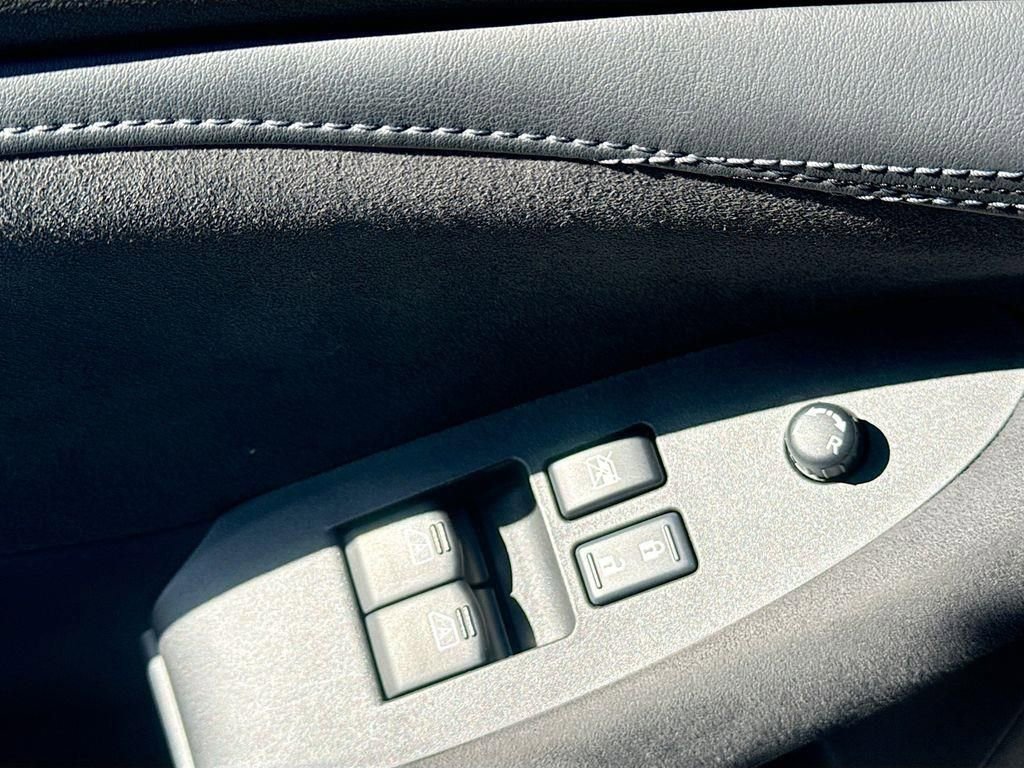 Used 2024 Nissan Z Performance w/ Floor Mat Package image 18