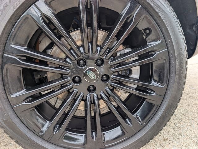Used 2023 Land Rover Range Rover SE AWD/4WD image 7