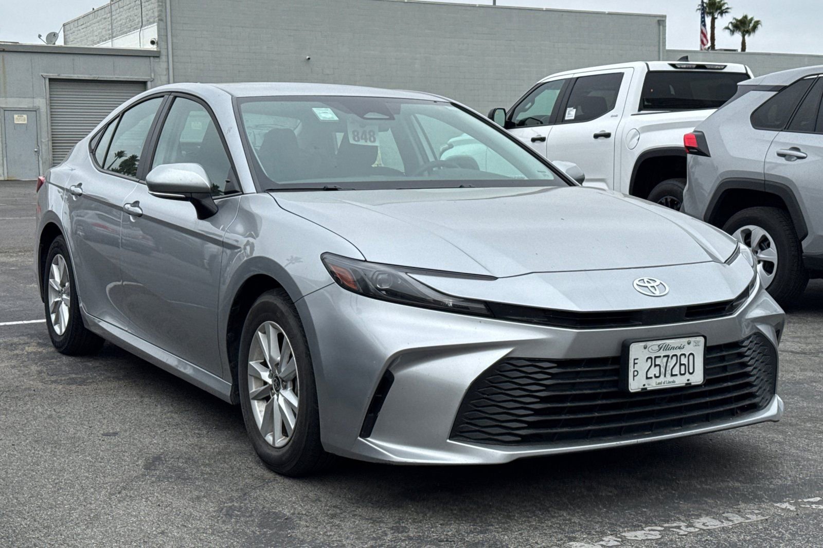 Used 2025 Toyota Camry LE image 2