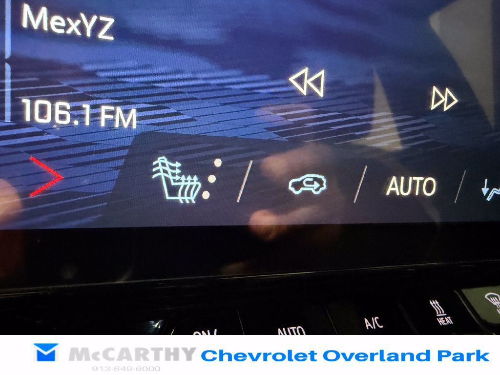 Used 2024 Chevrolet Blazer EV LT AWD/4WD image 21