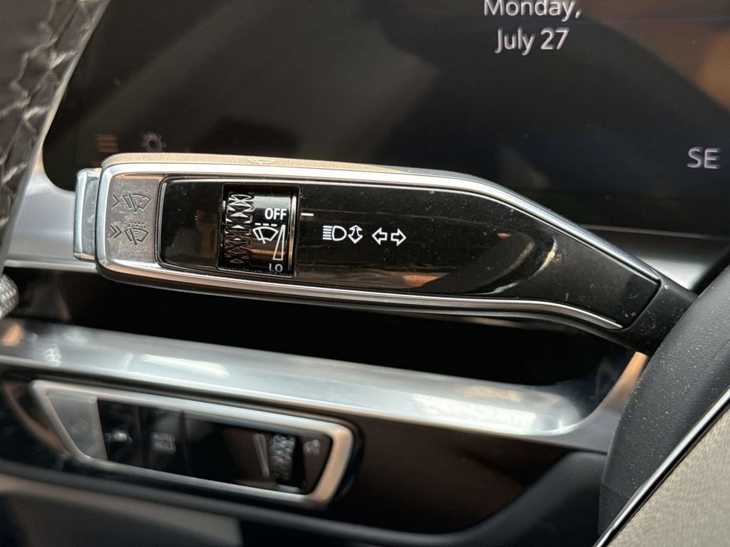 Certified 2024 Cadillac Lyriq Sport AWD/4WD image 39