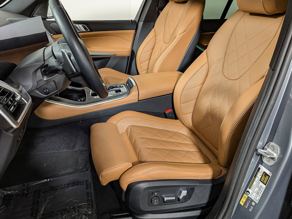 Used 2025 BMW X5 xDrive50e w/ Premium Package image 17