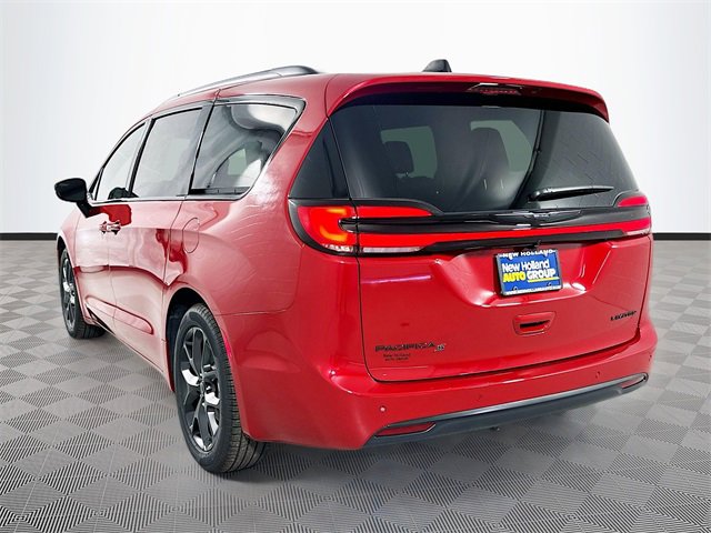 New 2026 Chrysler Pacifica Limited image 21