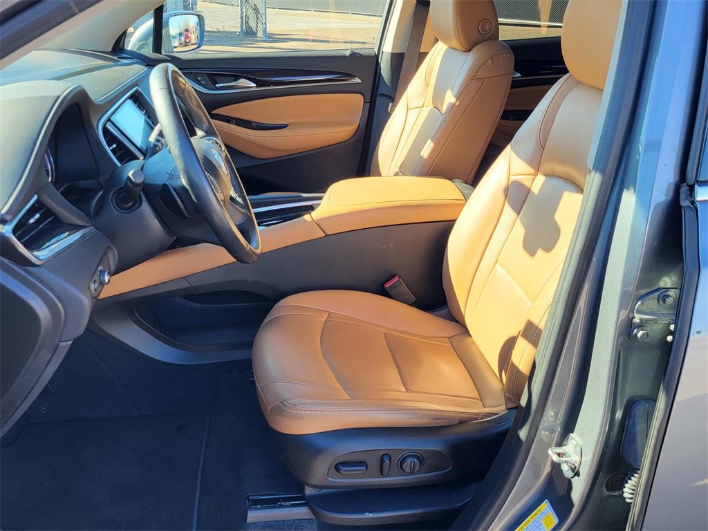 Used 2020 Buick Enclave Essence w/ Sound and Sites Package image 17