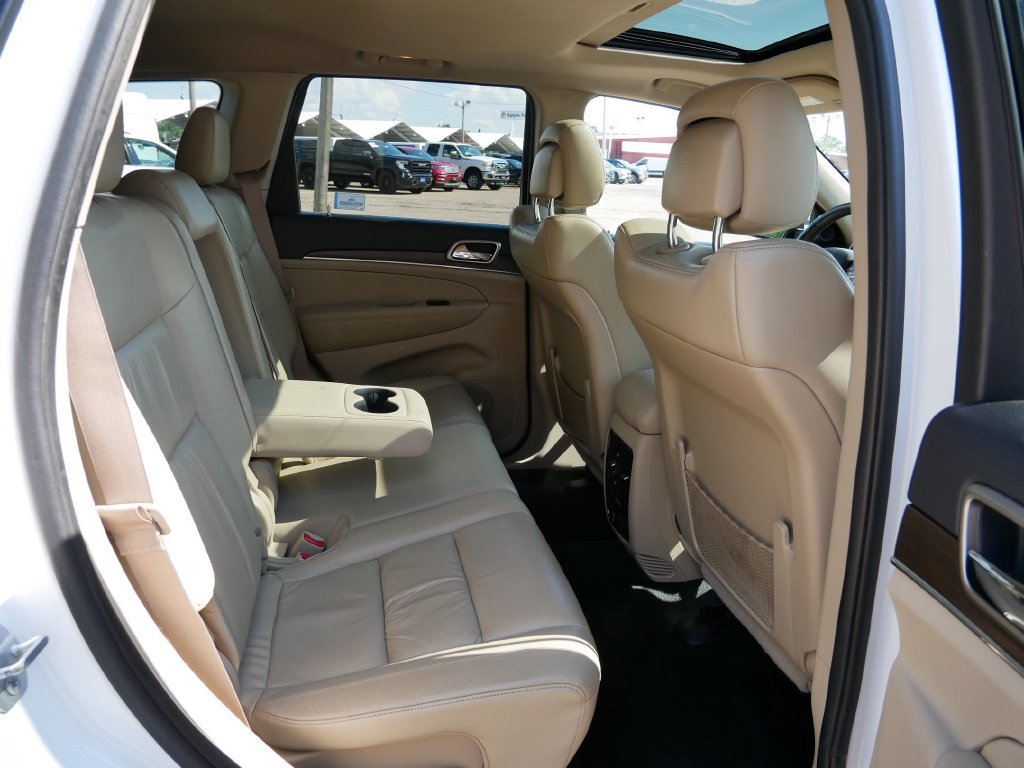 Used 2015 Jeep Grand Cherokee Limited w/ Trailer Tow Group IV AWD/4WD image 9