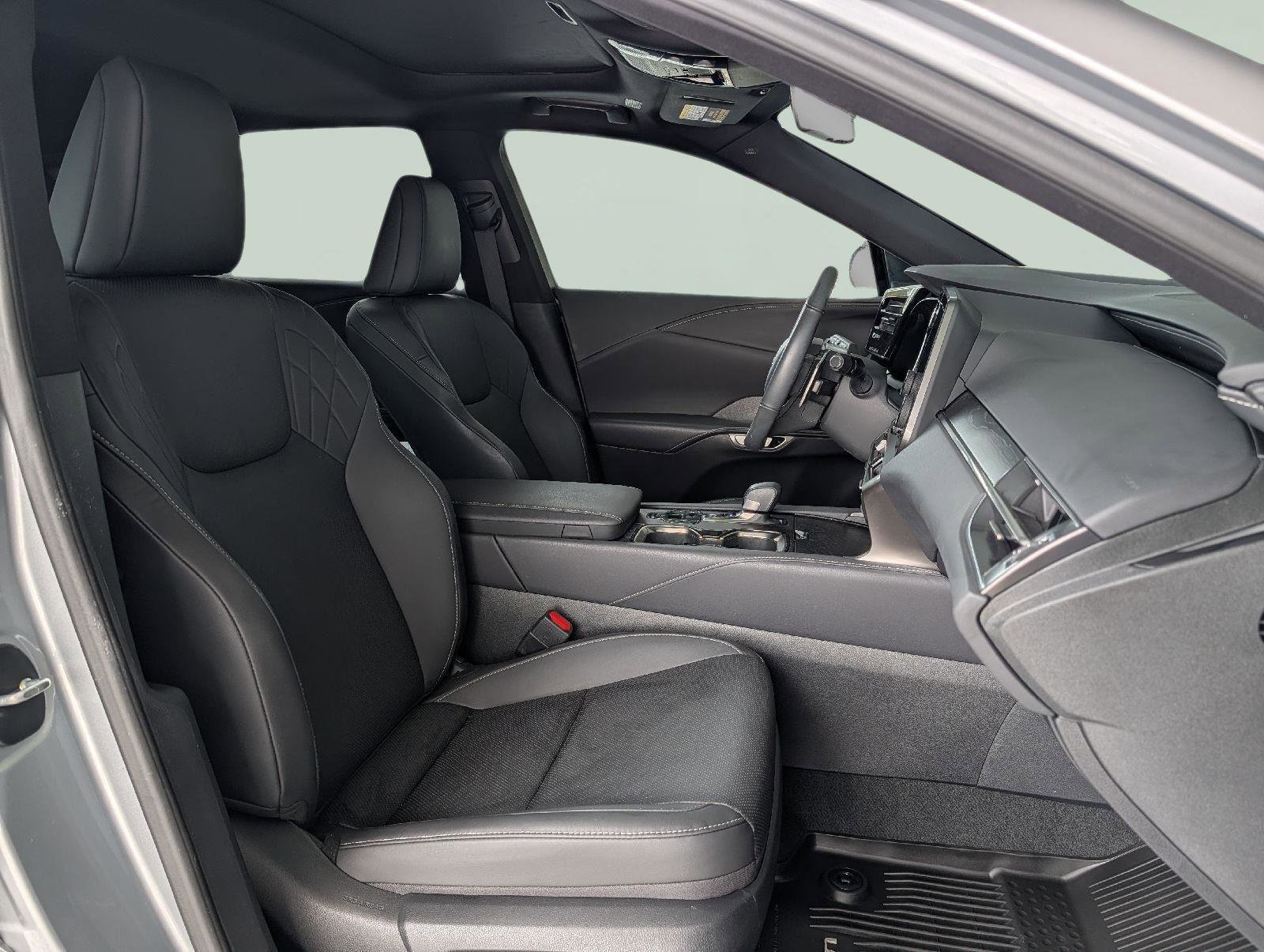 Used 2024 Lexus RX 350 Premium w/ Accessory Package image 22