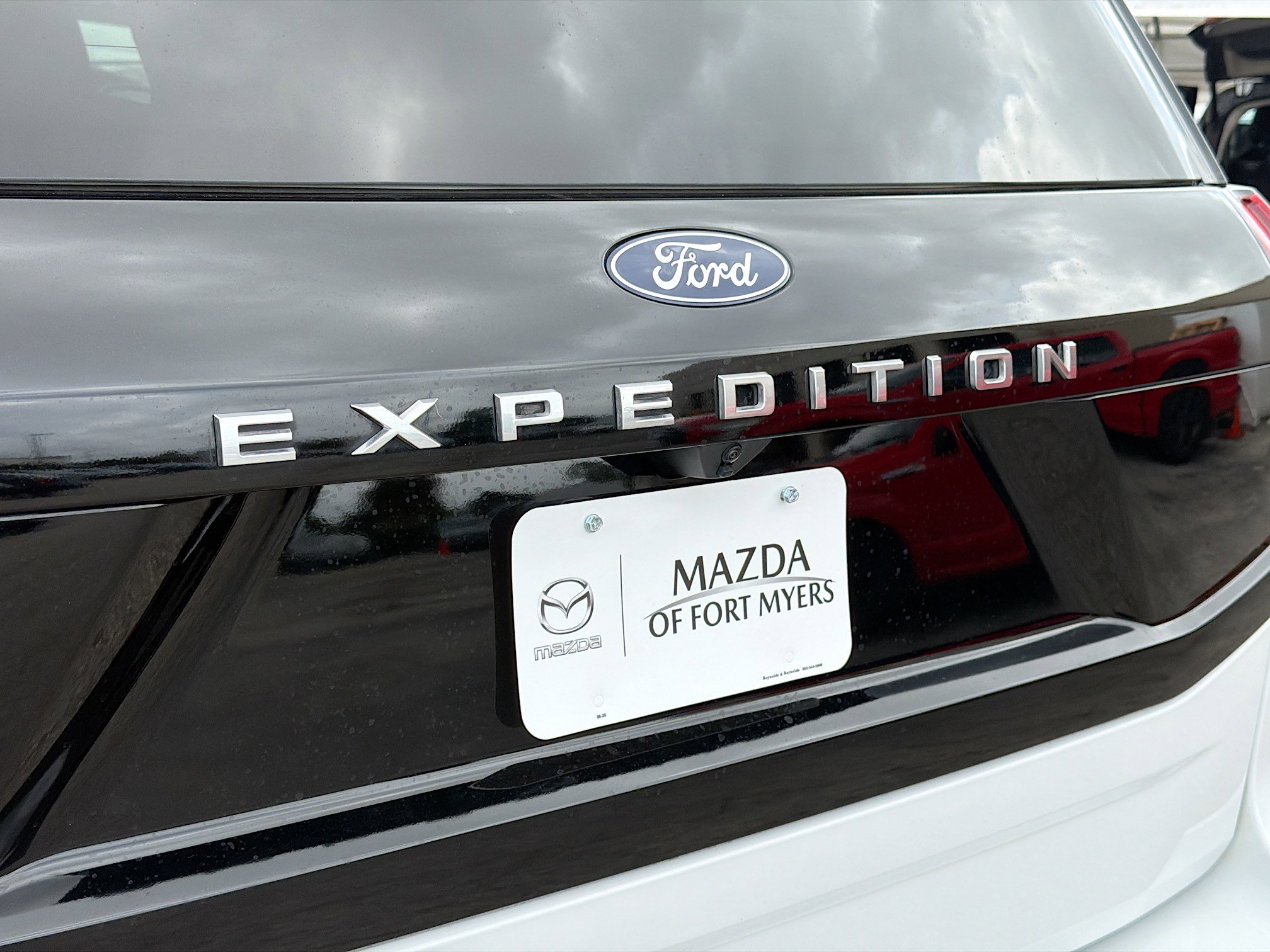 Used 2025 Ford Expedition Active image 11