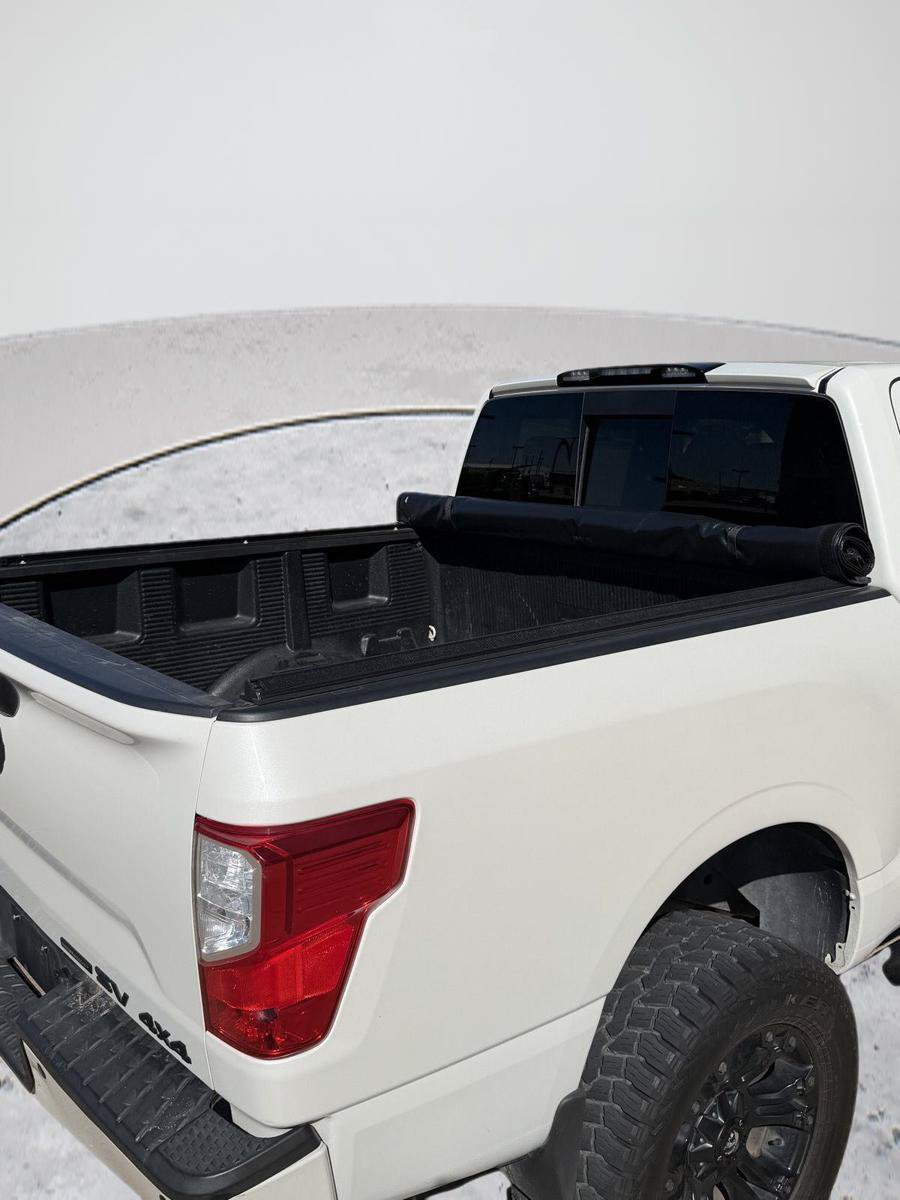 Used 2019 Nissan Titan SV w/ SV Convenience Package AWD/4WD image 24