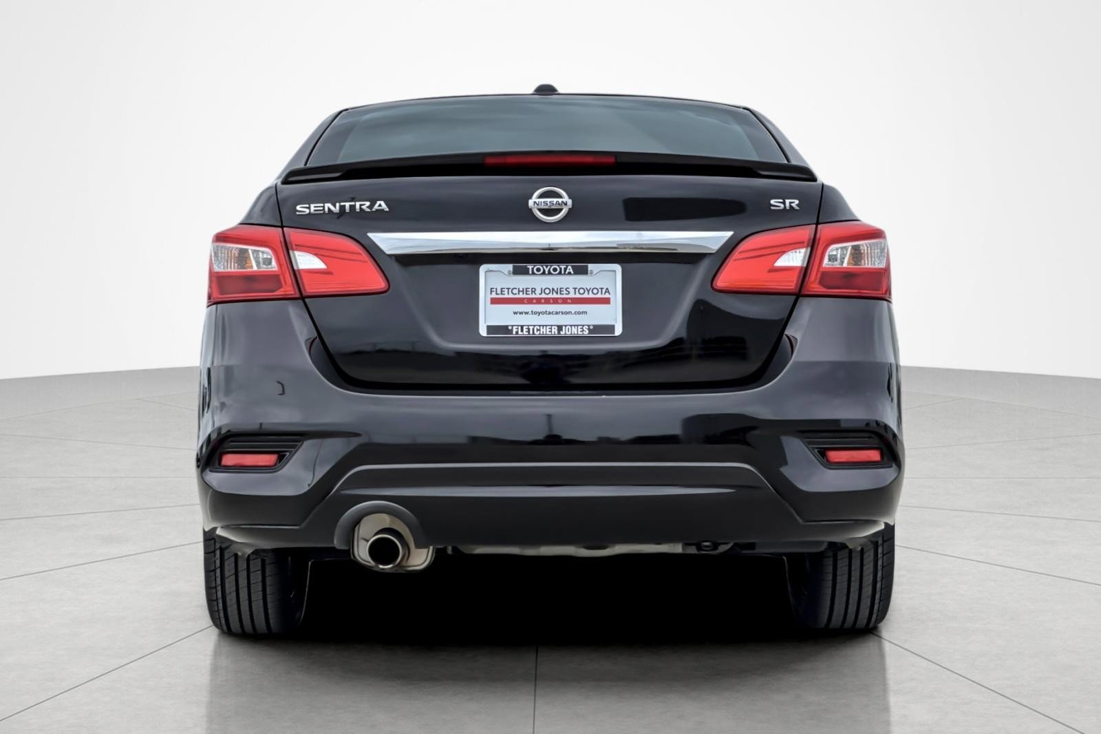 Used 2019 Nissan Sentra SR w/ Exterior Package image 4