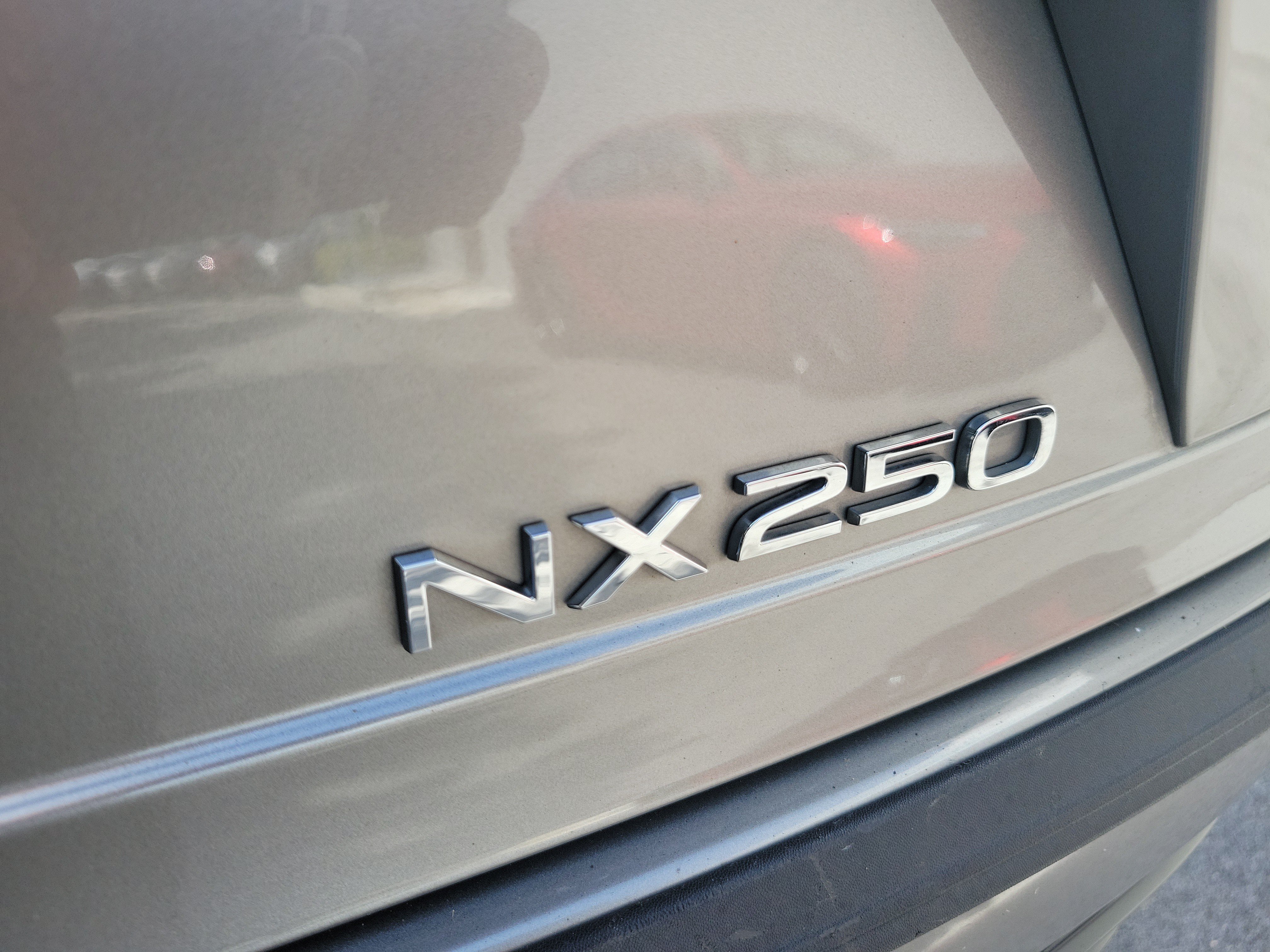 Used 2024 Lexus NX 250 FWD w/ Cold Area Package image 8