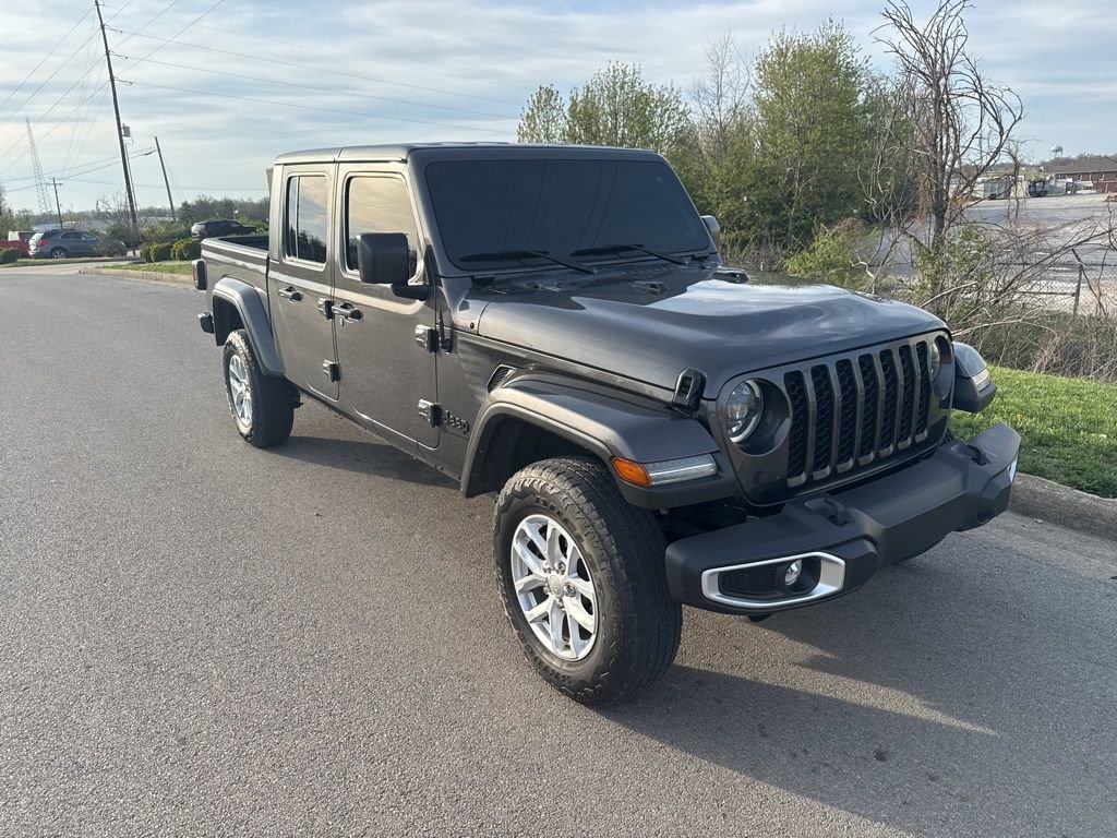 Used 2023 Jeep Gladiator Sport image 2