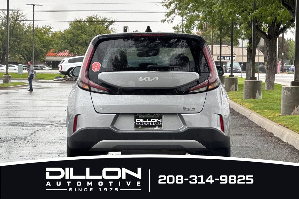 Certified 2023 Kia Soul LX w/ LX Technology Package FWD image 8