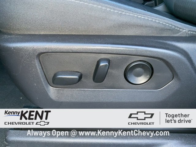 Used 2023 Chevrolet Silverado 1500 LT image 30