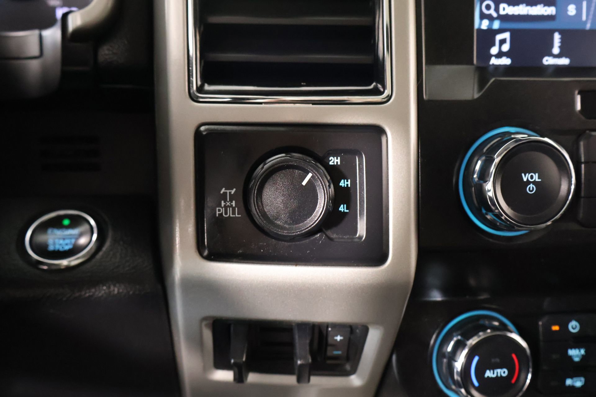 Used 2019 Ford F250 Lariat w/ Lariat Ultimate Package image 9