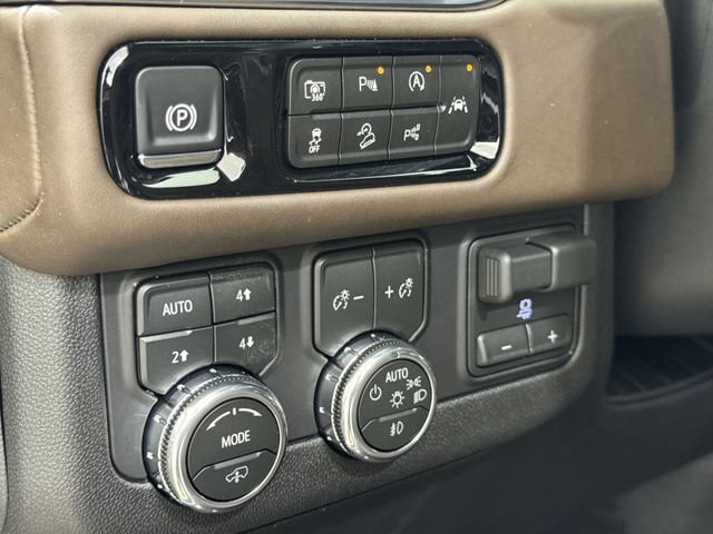 New 2026 GMC Yukon XL Denali Ultimate w/ LPO, Floor Liner Package AWD/4WD image 36