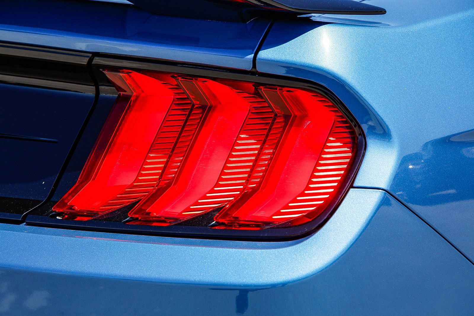Used 2021 Ford Mustang Shelby GT500 w/ Technology Package RWD image 8