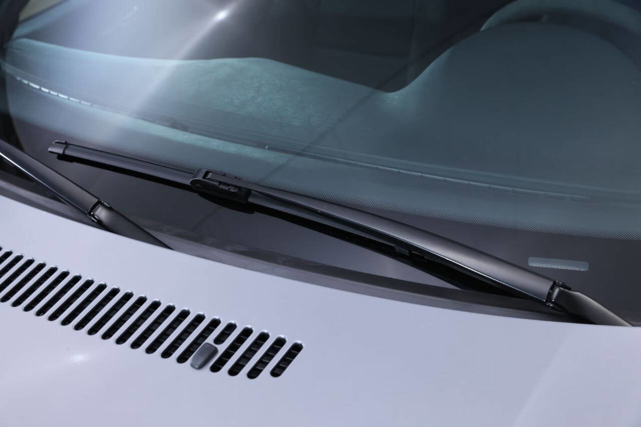 Used 2004 BMW 330Ci 330Ci 2dr Coupe image 38