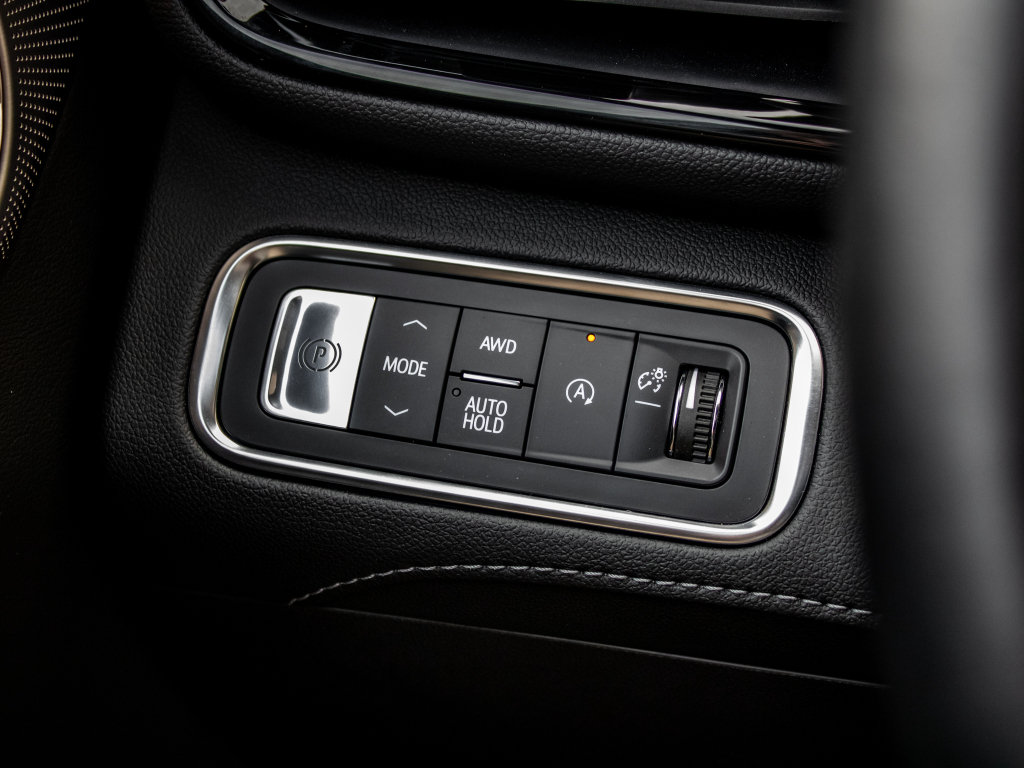 Used 2025 Buick Enclave Avenir w/ Trailering Package, 5000 lbs. AWD/4WD image 41