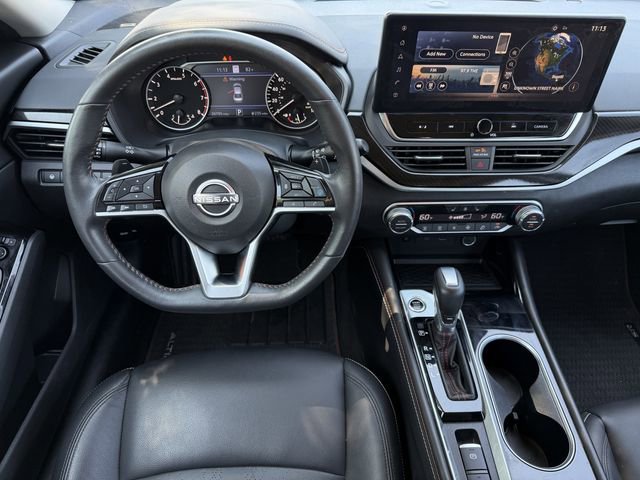 Used 2023 Nissan Altima 2.0 SR FWD image 12