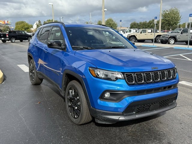 New 2026 Jeep Compass Latitude image 3