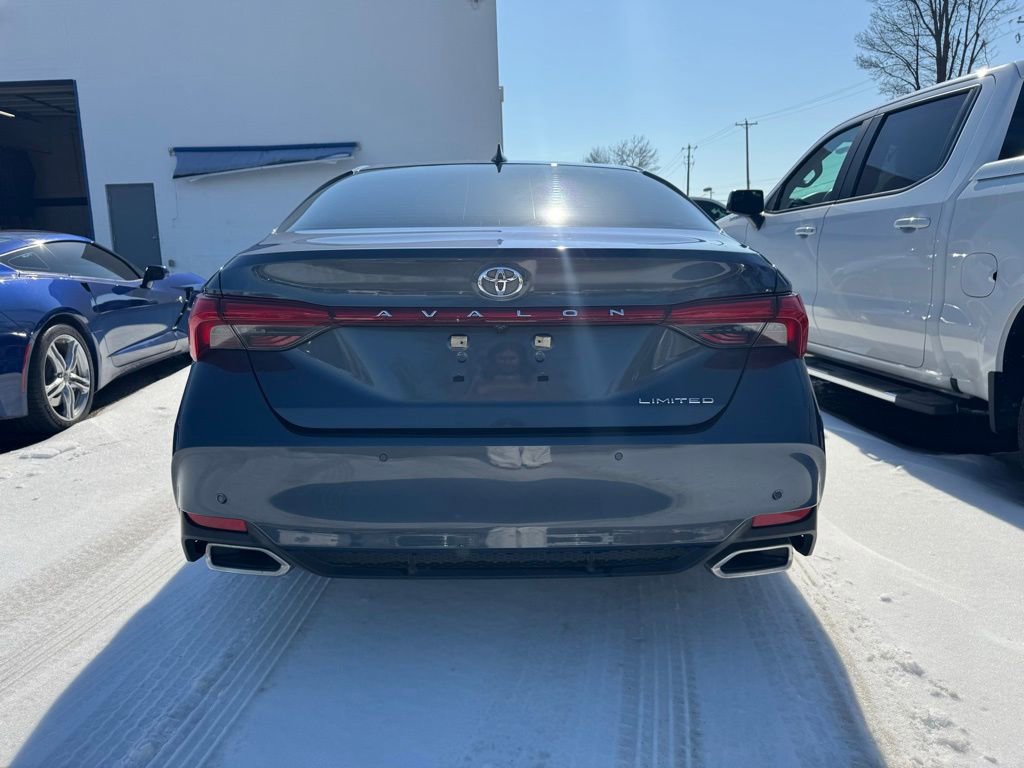 Used 2021 Toyota Avalon Limited image 5