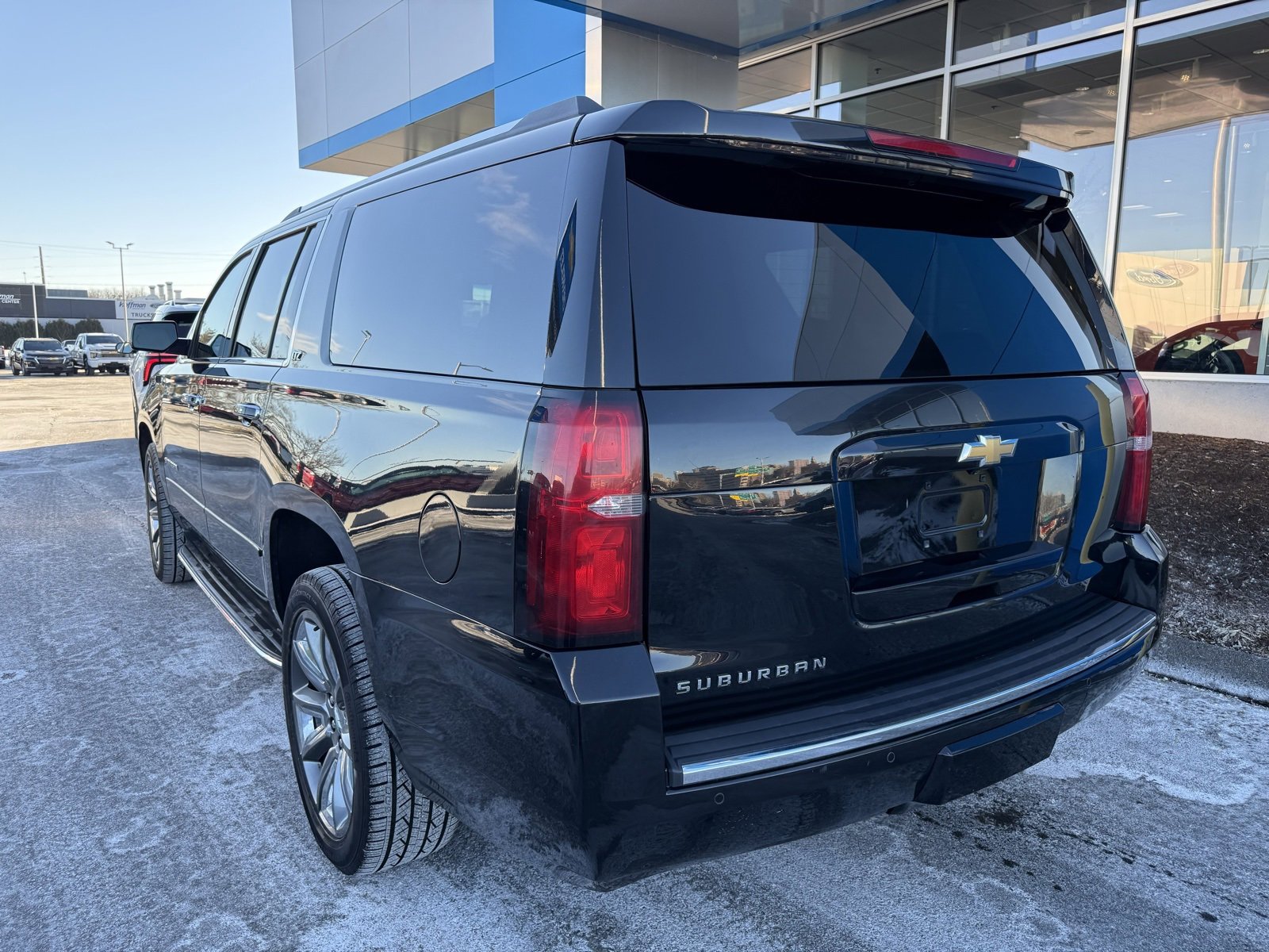 Used 2015 Chevrolet Suburban LTZ image 6