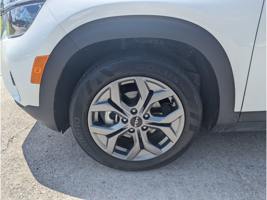Used 2024 Kia Seltos S FWD image 9