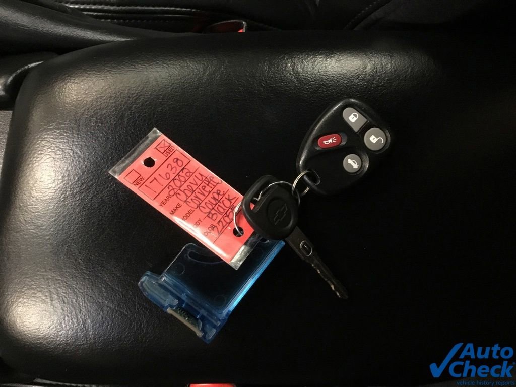 Used 2002 Chevrolet Corvette Coupe w/ Preferred Equipment Group2 RWD image 32