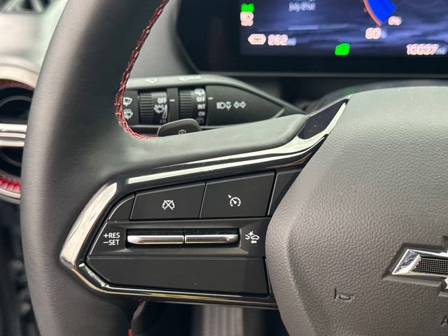 Used 2024 Chevrolet Equinox EV RS FWD image 27