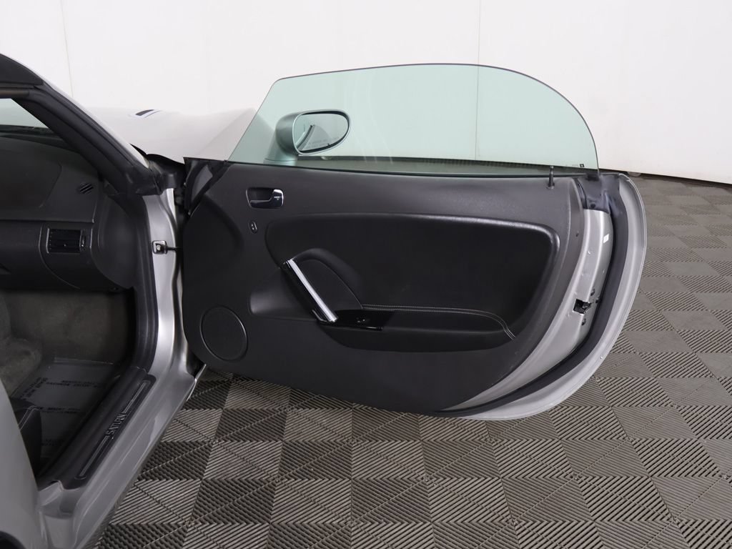Used 2009 Saturn Sky Red Line RWD image 13