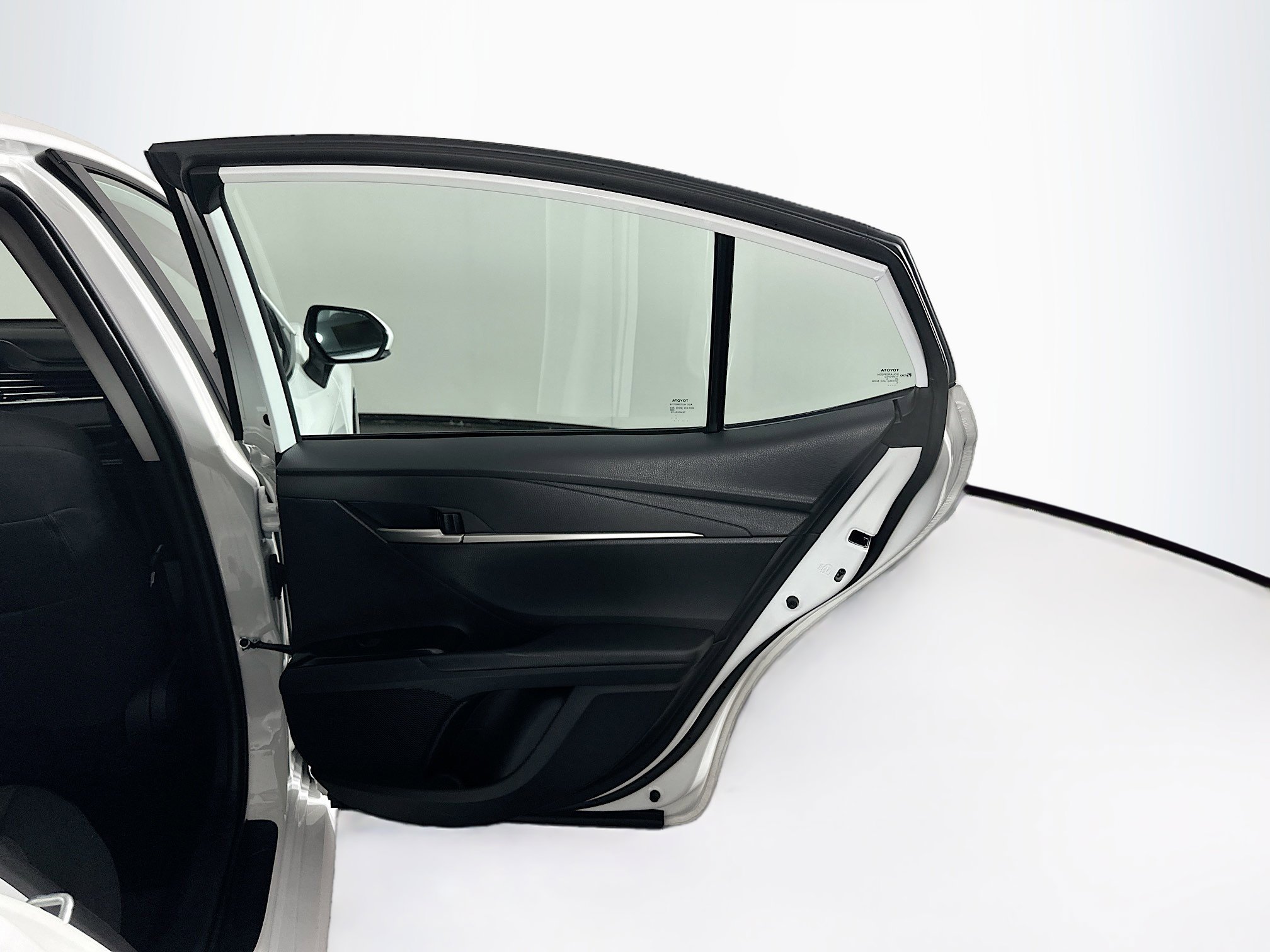 Used 2025 Toyota Camry LE image 31