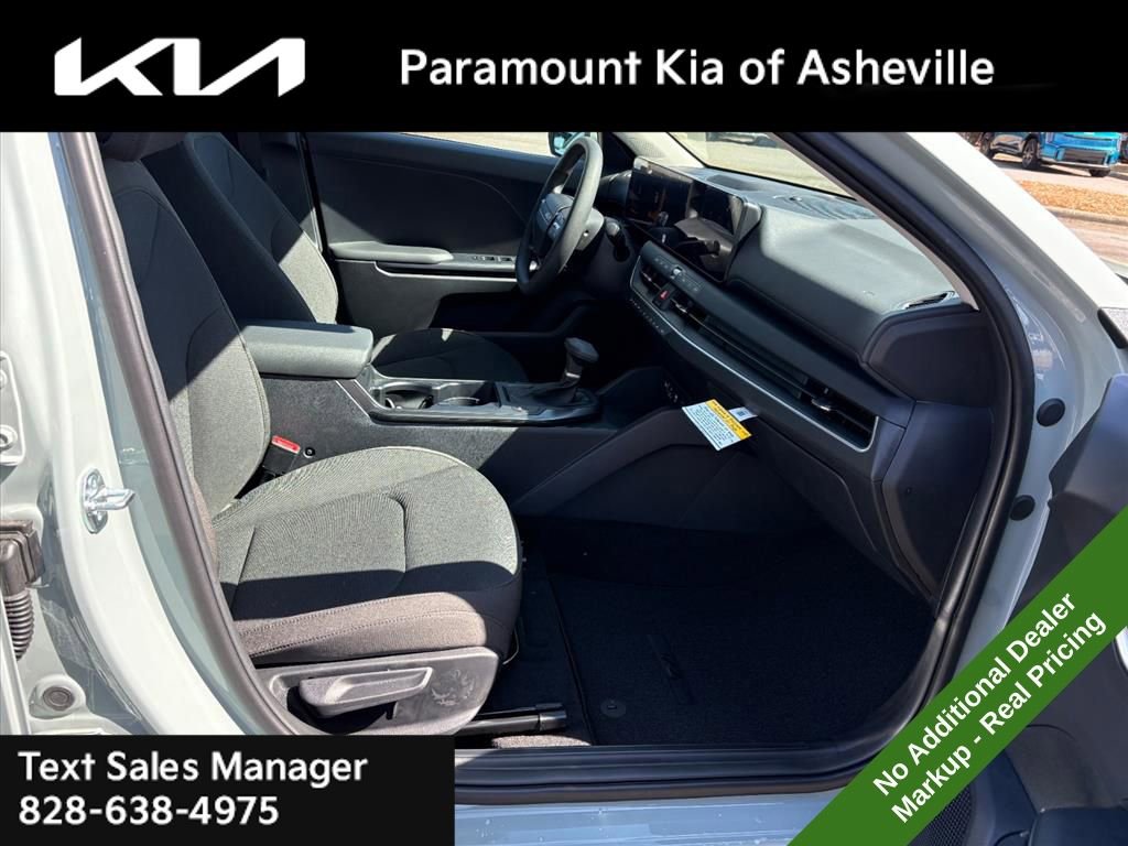 New 2026 Kia K4 FWD image 17