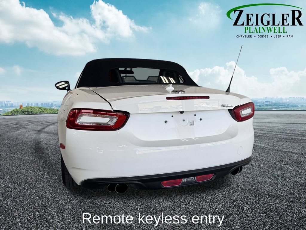 Used 2020 FIAT 124 Spider Classica w/ Technology Group RWD image 4