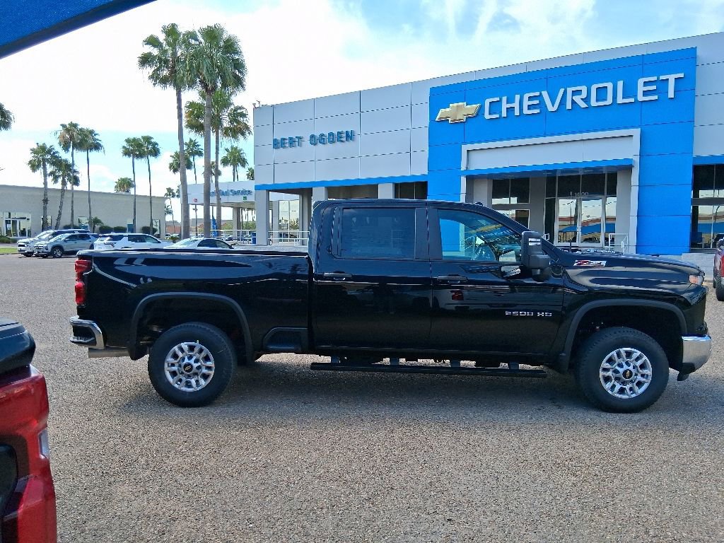 New 2026 Chevrolet Silverado 2500 W/T w/ WT/CX Safety Package AWD/4WD image 3