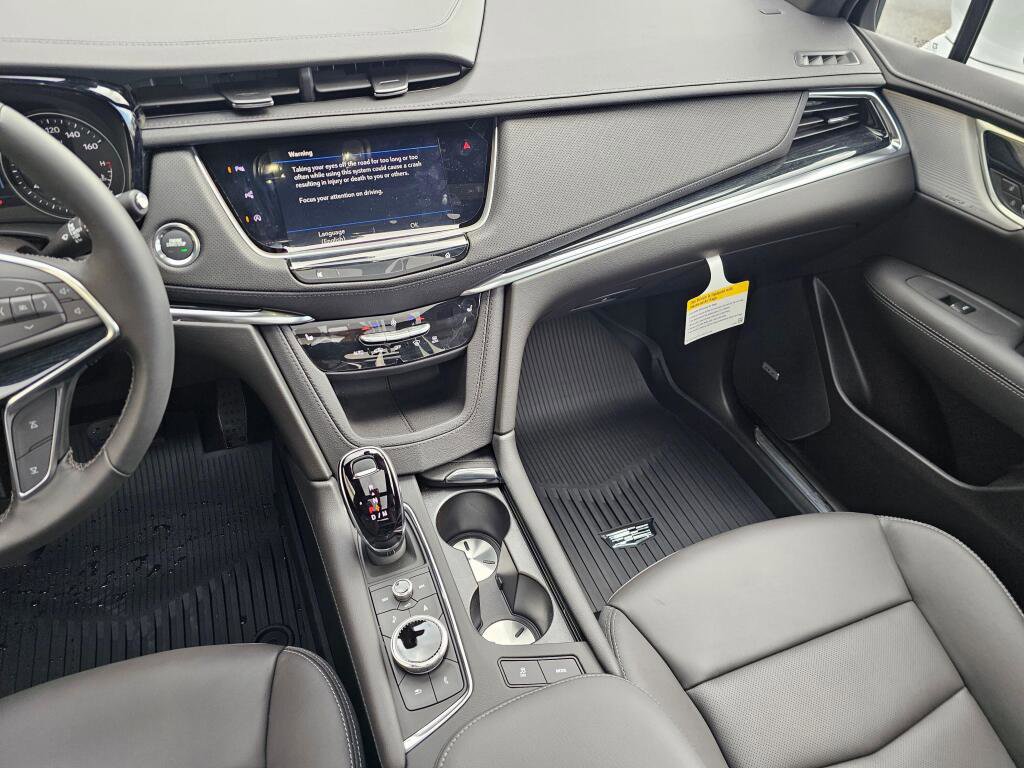 New 2026 Cadillac XT5 Premium Luxury w/ LPO, Floor Liner Package AWD/4WD image 24