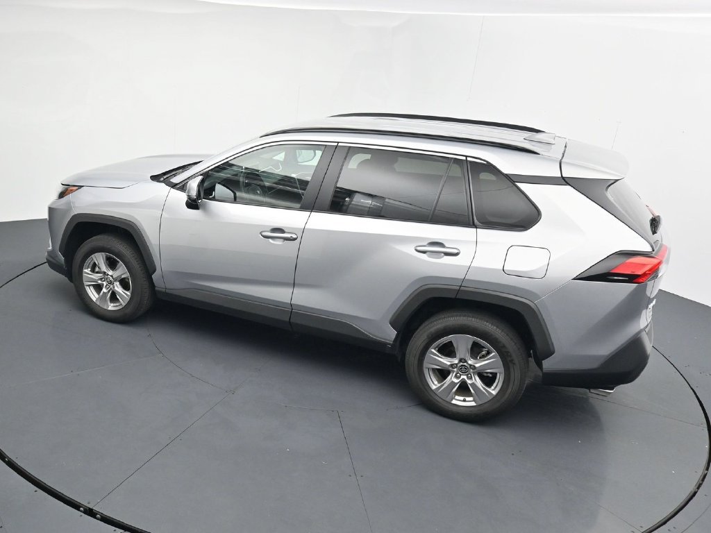 Used 2025 Toyota RAV4 XLE AWD/4WD image 13