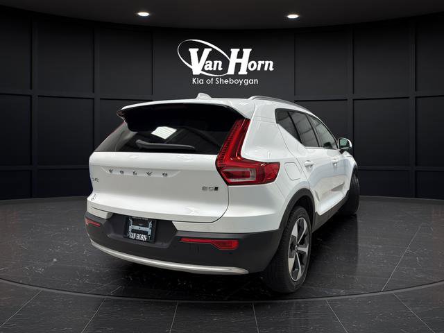 Used 2025 Volvo XC40 B5 Core w/ Protection Package Premier AWD/4WD image 7