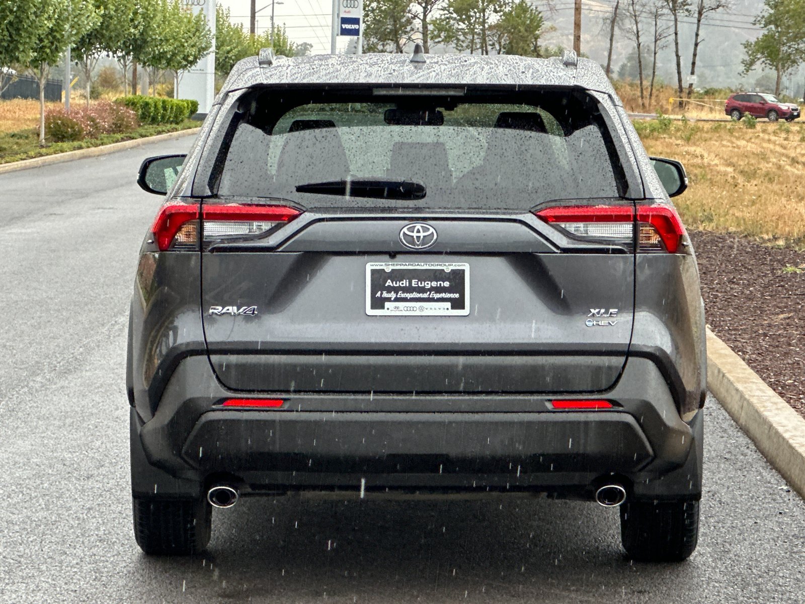Used 2025 Toyota RAV4 XLE w/ Convenience Package AWD/4WD image 4
