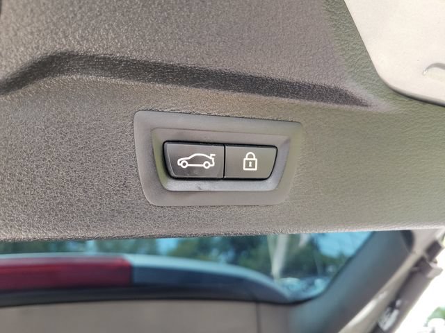 Used 2017 BMW X5 M AWD/4WD image 9