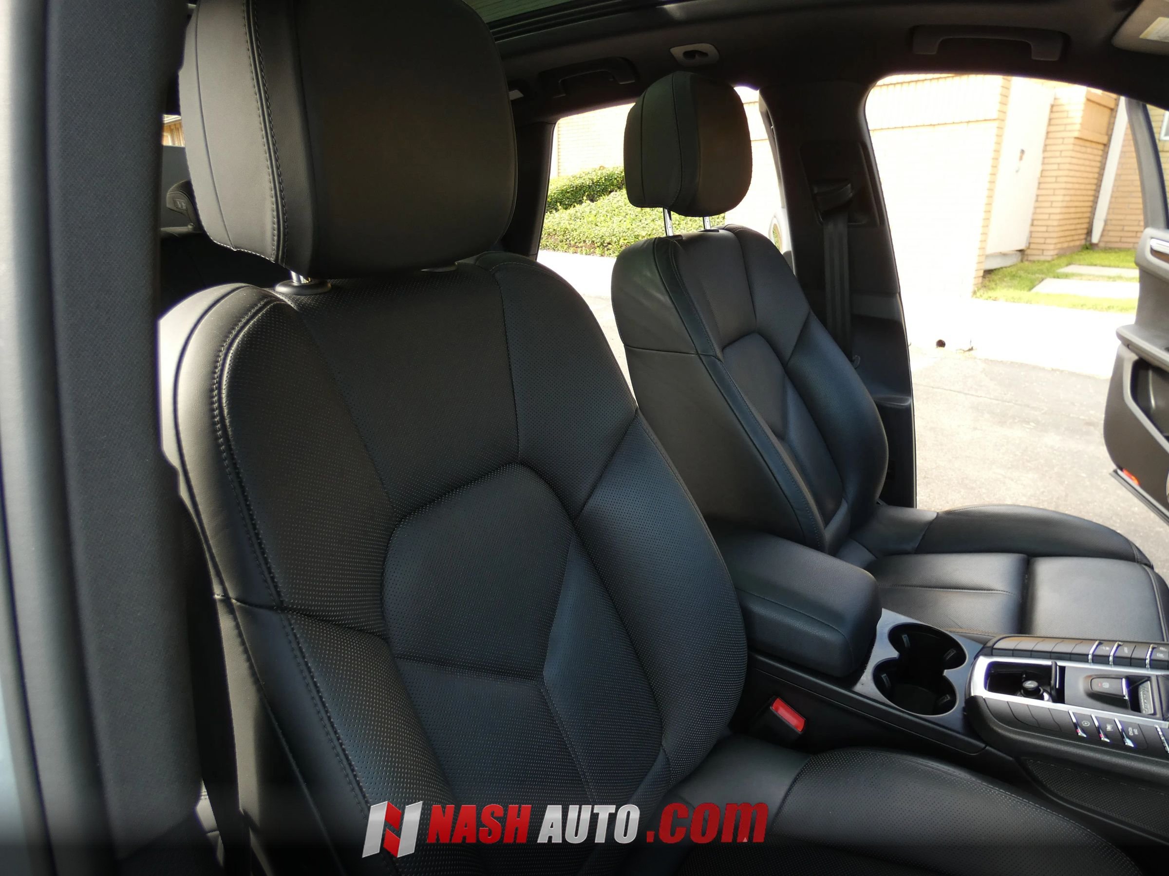 Used 2017 Porsche Macan S AWD/4WD image 28