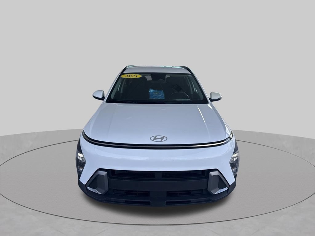 Used 2025 Hyundai Kona SEL FWD image 14