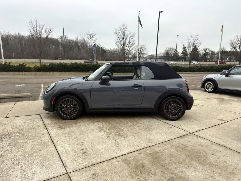 Certified 2025 MINI Cooper S image 4