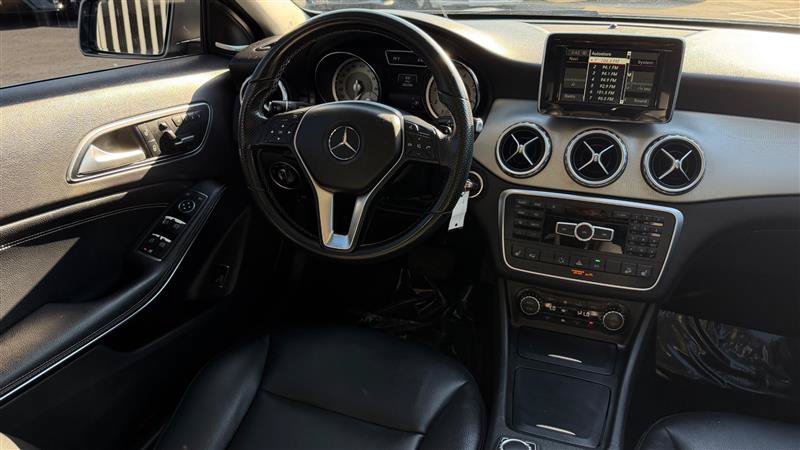Used 2015 Mercedes-Benz GLA 250 4MATIC image 18