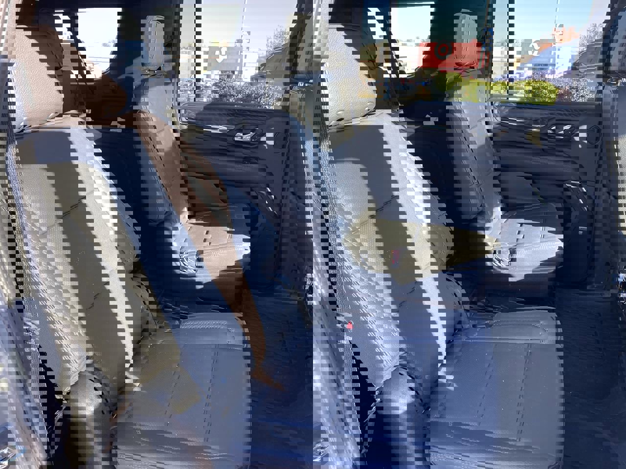 Certified 2023 GMC Yukon XL Denali image 28