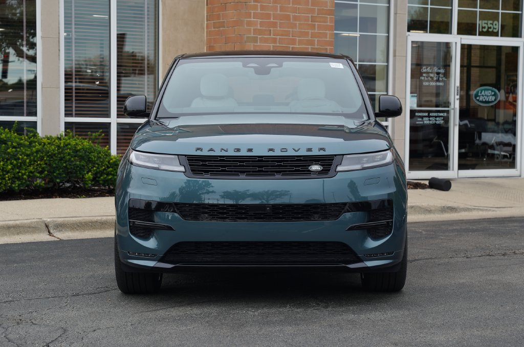 New 2027 Land Rover Range Rover Sport Dynamic SE AWD/4WD image 4