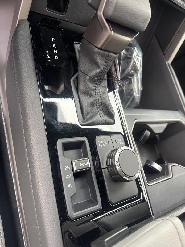 New 2026 Toyota Tundra Limited AWD/4WD image 8